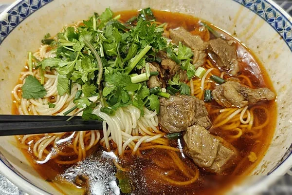 图片[1]-重庆飞嘴牛肉面技术-香源配方网