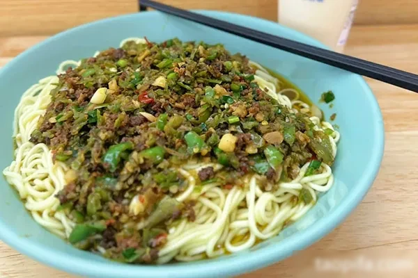 图片[1]-鲜椒牛肉酱拌面视频教程-香源配方网