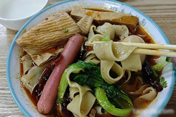 西部湾老诸牛肉板面技术配方和视频教程-香源配方网