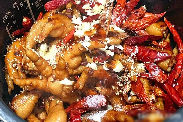 图片[1]-压锅鸡爪压锅豆腐 技术配方和视频教程-香源配方网