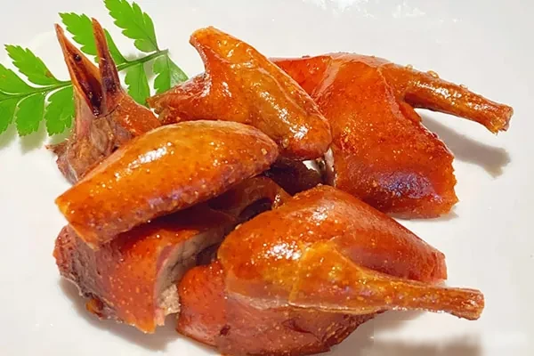 《脆皮乳鸽》生炸,熟炸,学习两款技术配方和视频教程-香源配方网