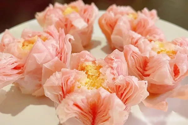 小包酥3重奏:双色百合酥 荷花酥 莲花酥技术-香源配方网