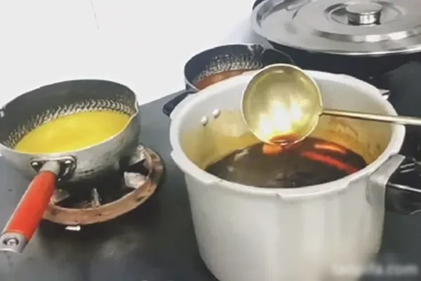 图片[1]-面馆复制酱油视频教程-香源配方网